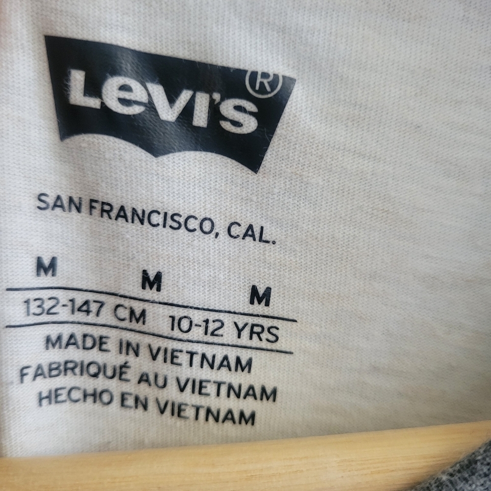 LEVI'S Kids Tee with Green Logo and Gray Trim - Picture 3 of 9
